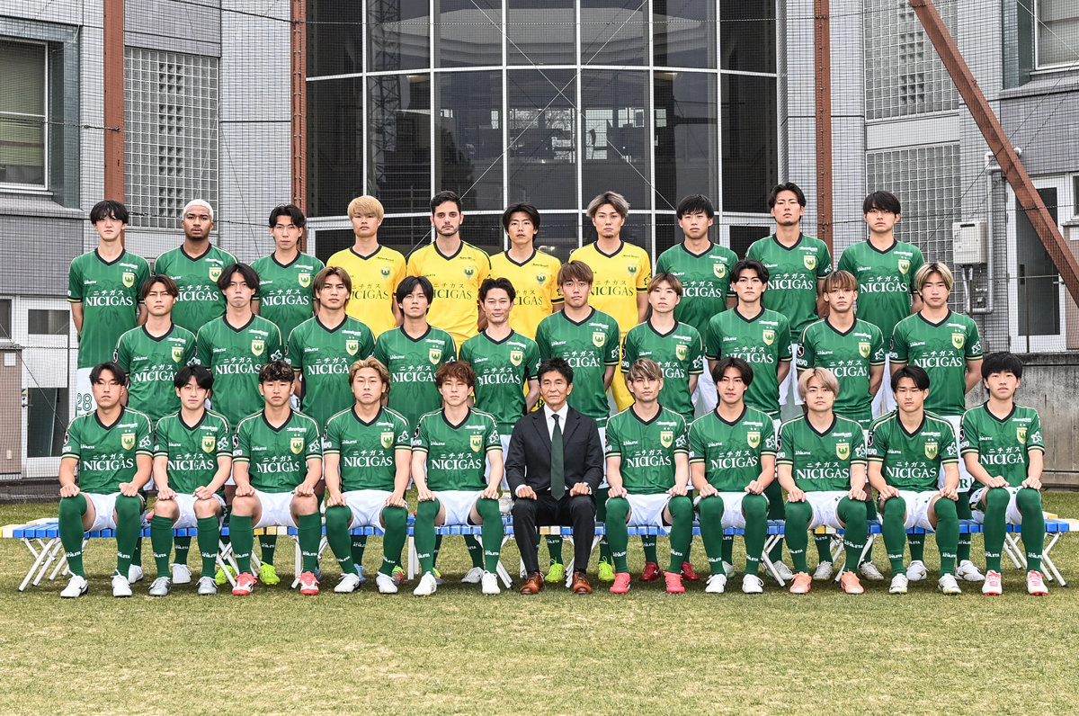 ATHLETA x VERDY